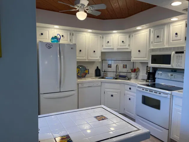  Unit 1204 photo 11