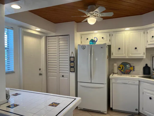  Unit 1204 photo 12