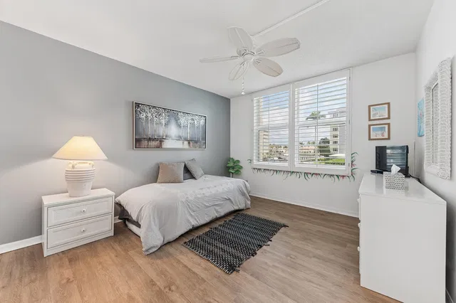  Unit 1204 photo 23