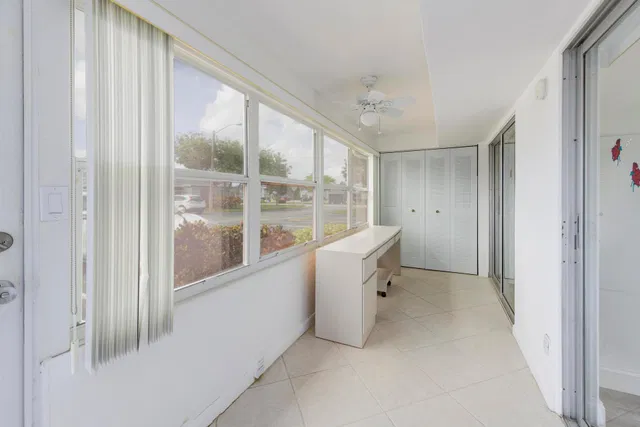  Residence photo 15