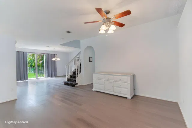  Residence photo 6