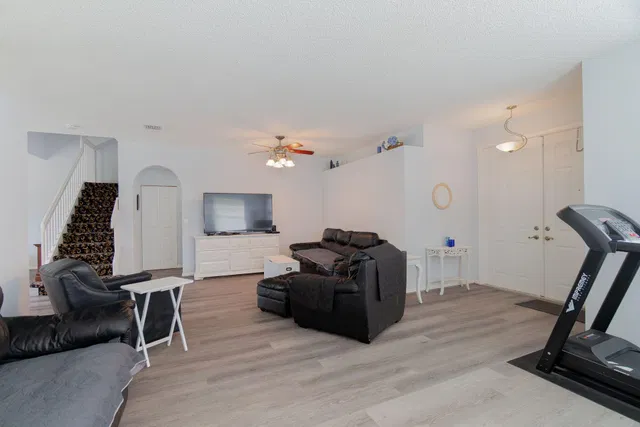  Residence photo 7