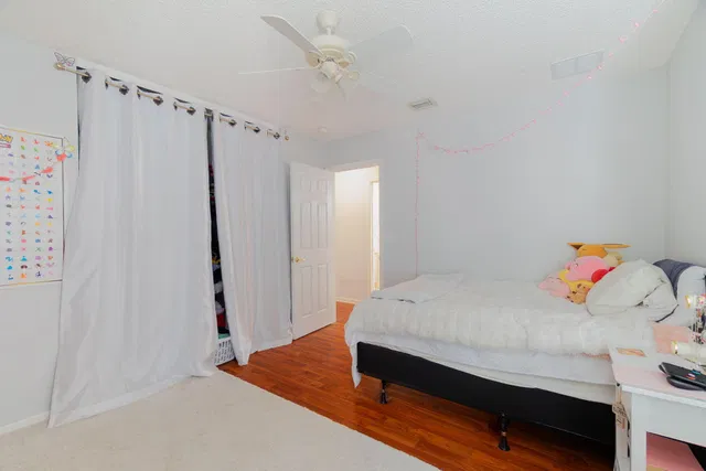  Residence photo 30