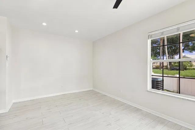 Residence photo 17