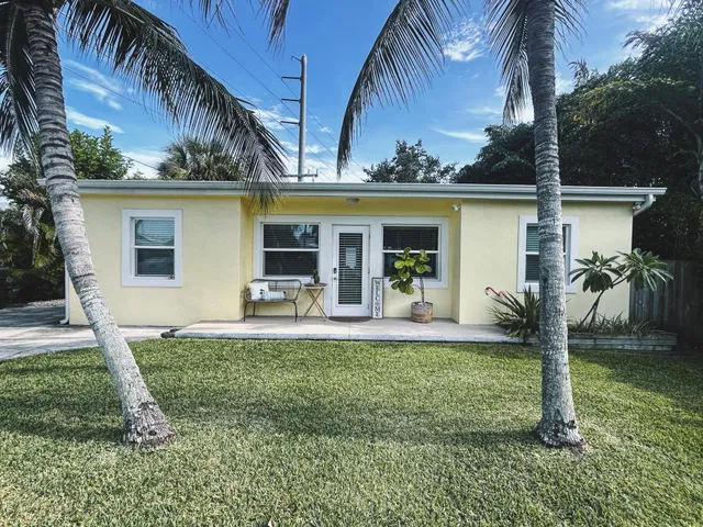 Residence photo 2