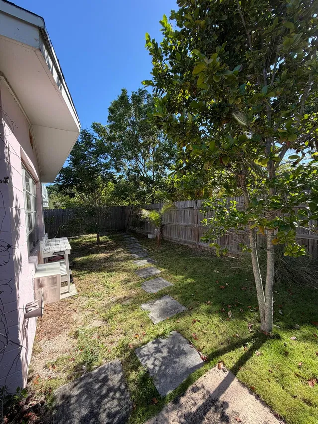 West Palm Beach Residence photo 2