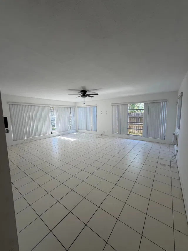 West Palm Beach Residence photo 7