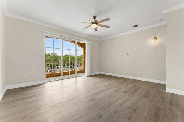  Residence photo 12