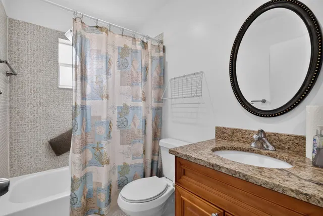 Unit 318 photo 14