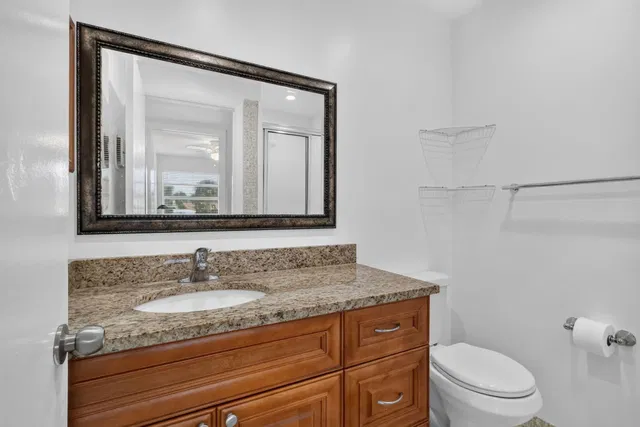 Unit 318 photo 24