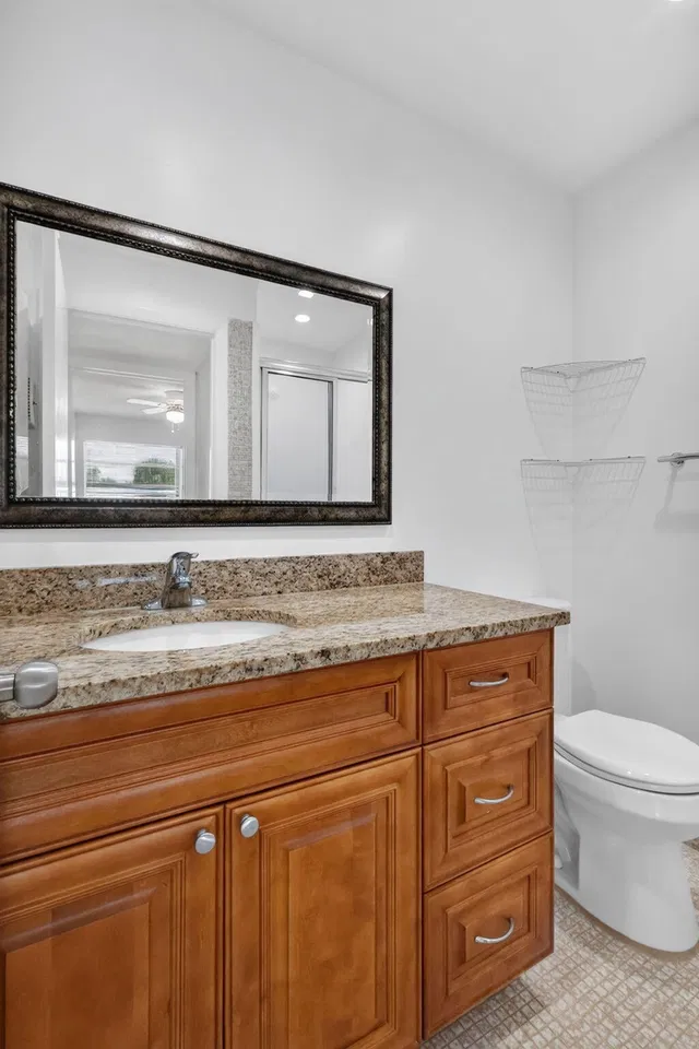 Unit 318 photo 25