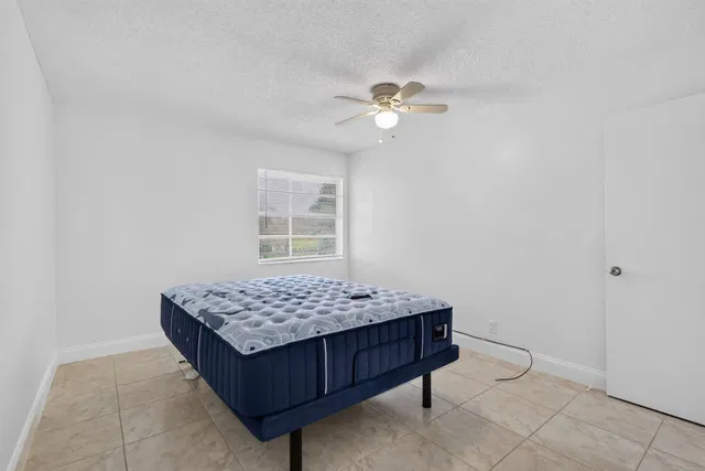 Unit 318 photo 28