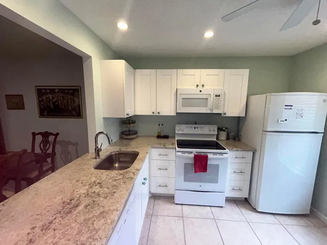 Residence photo 2