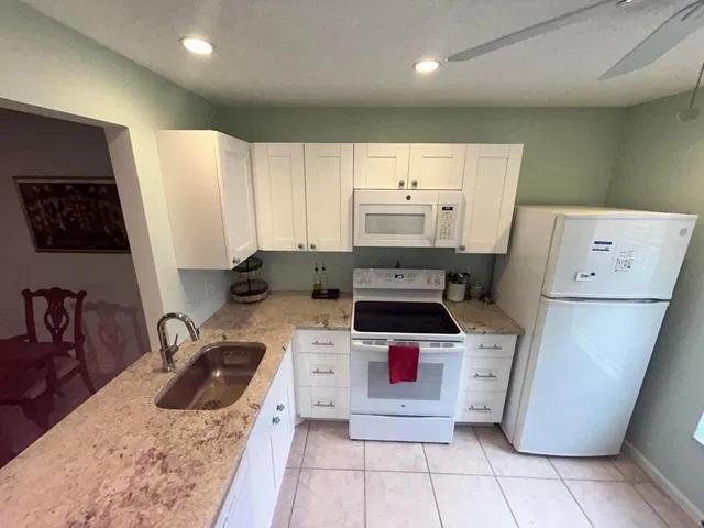 Residence photo 4