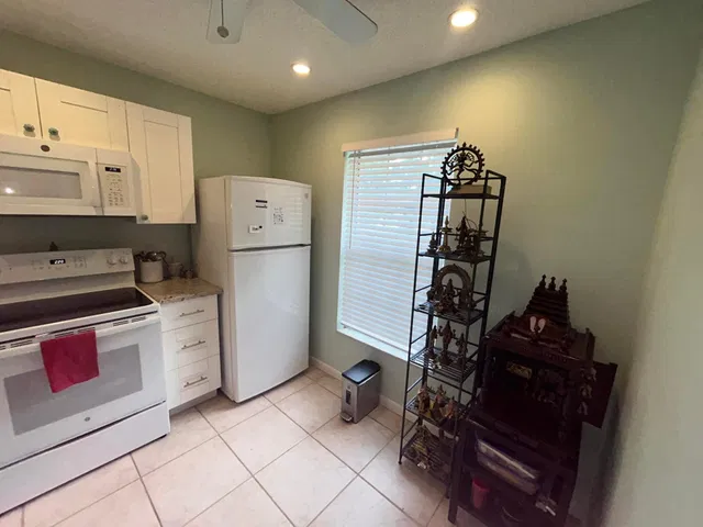 Residence photo 6