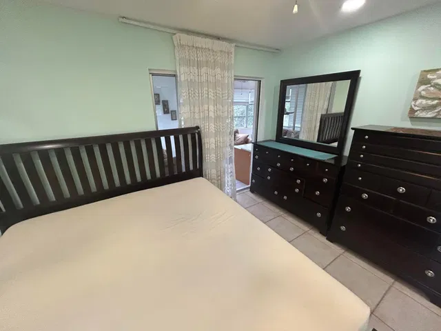 Residence photo 12
