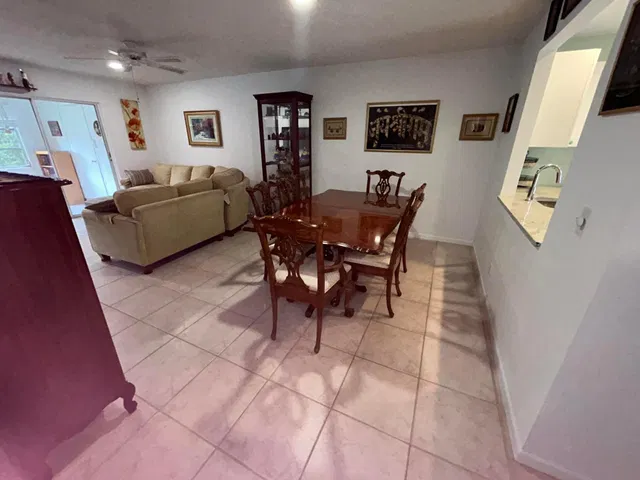 Residence photo 16