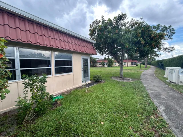 Residence photo 19