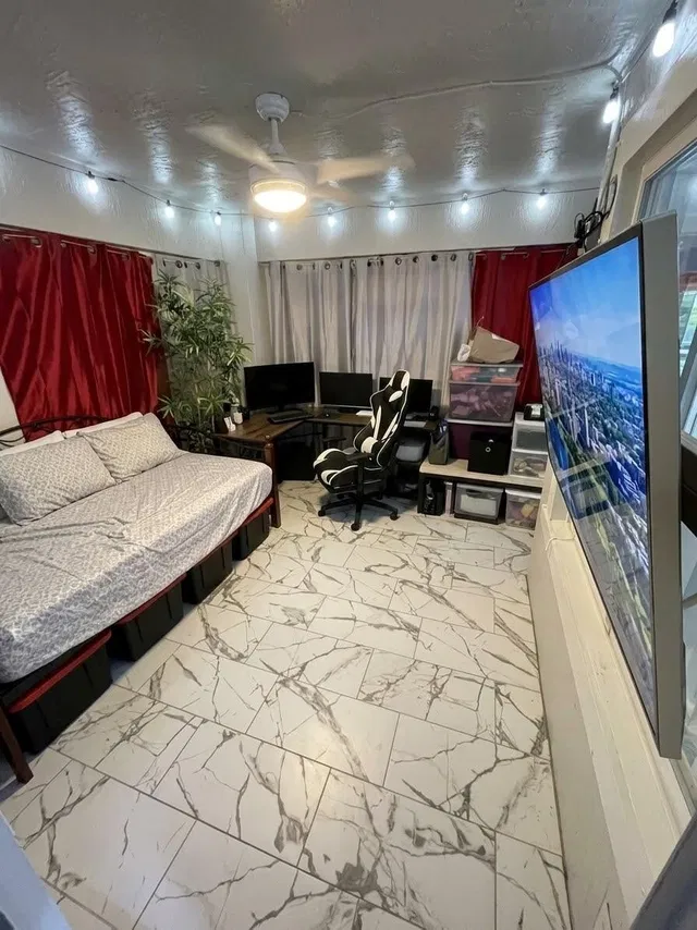 Residence photo 12