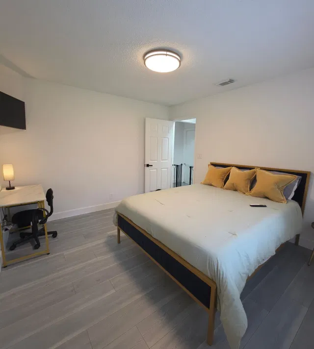 Residence photo 12