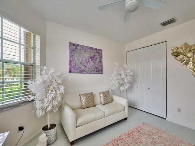 Residence photo 20