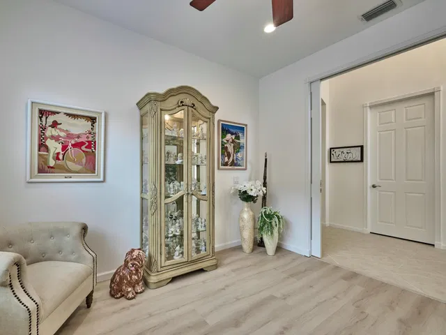 Residence photo 25