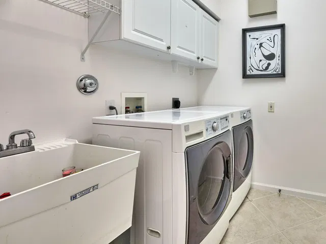 Residence photo 26