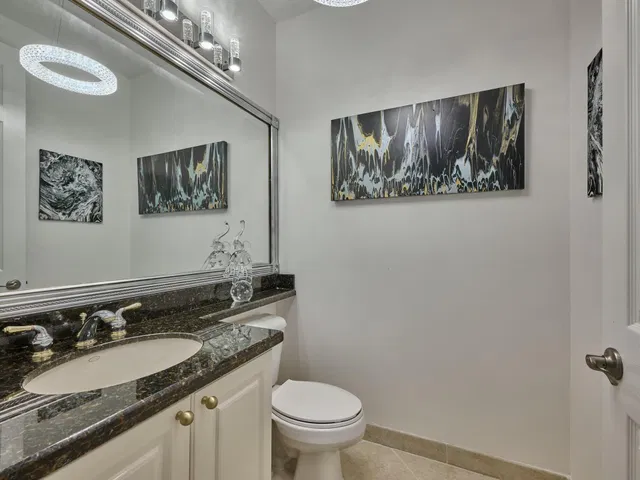 Residence photo 31
