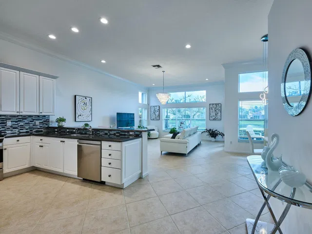 Residence photo 41