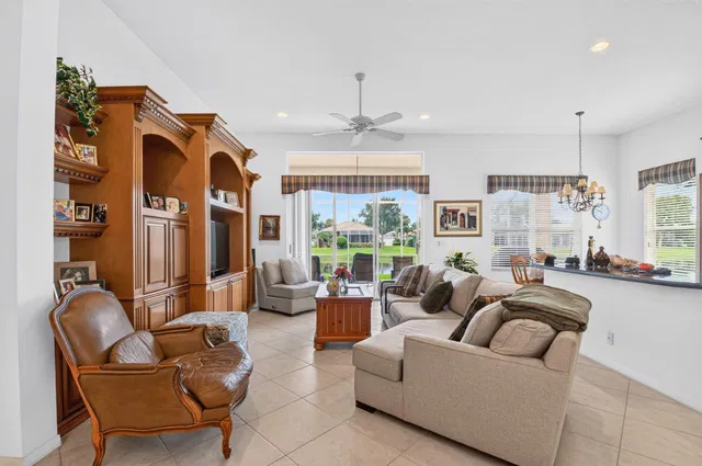 Residence photo 10