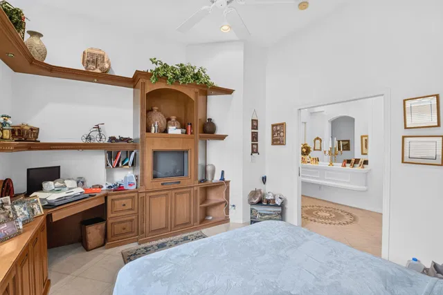 Residence photo 20