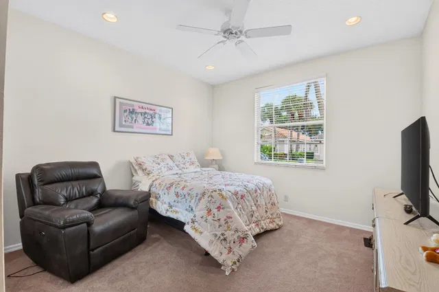 Residence photo 28