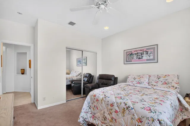 Residence photo 30