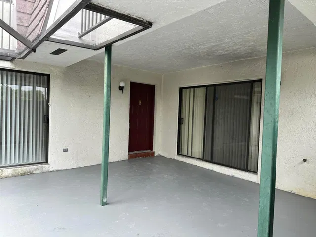 Residence photo 14