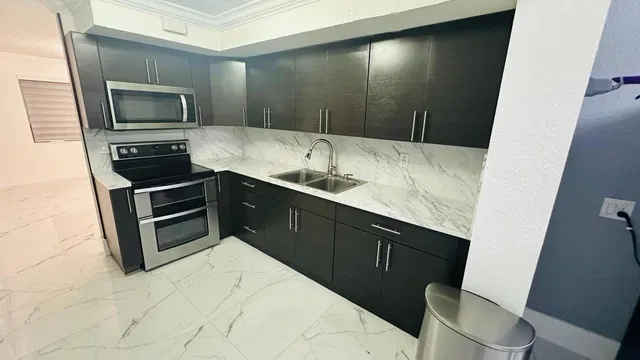  Residence photo 8