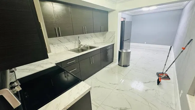  Residence photo 9