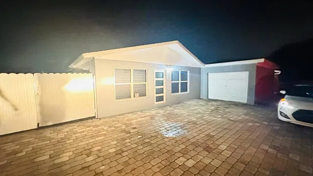  Residence photo 15