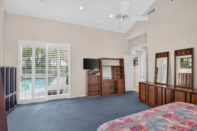 Residence photo 19