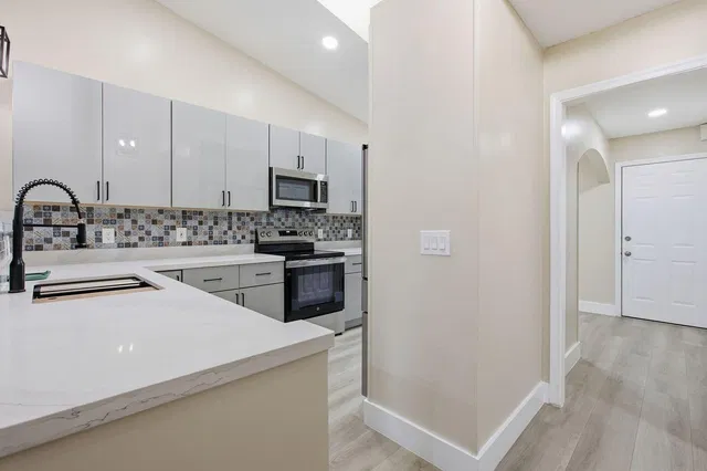 Residence photo 10