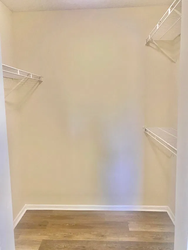 Unit C photo 11