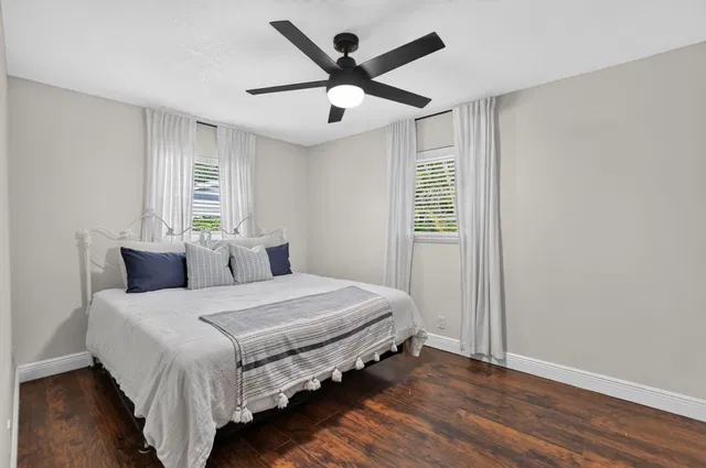 Residence photo 16
