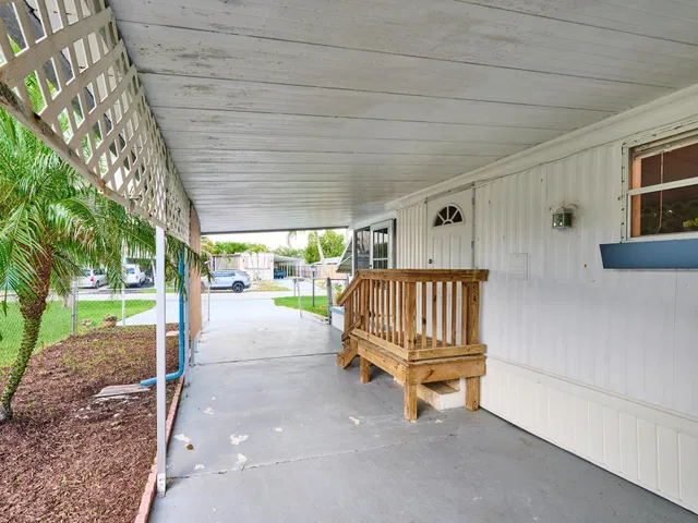 Residence photo 4