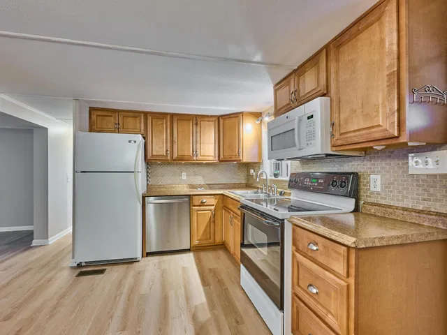 Residence photo 8