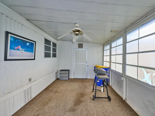 Residence photo 36