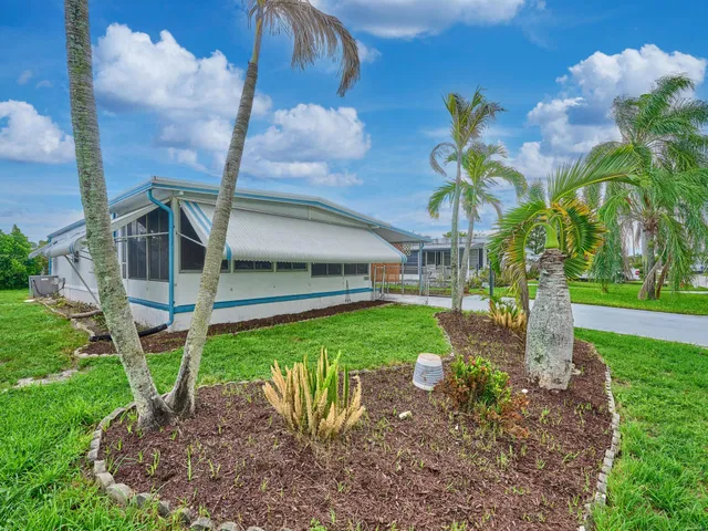 Residence photo 41