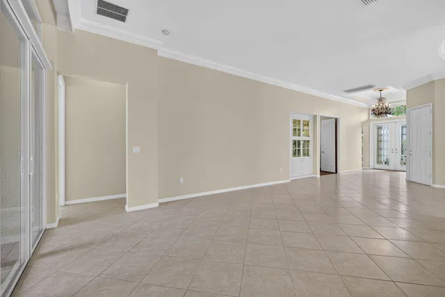 Residence photo 9