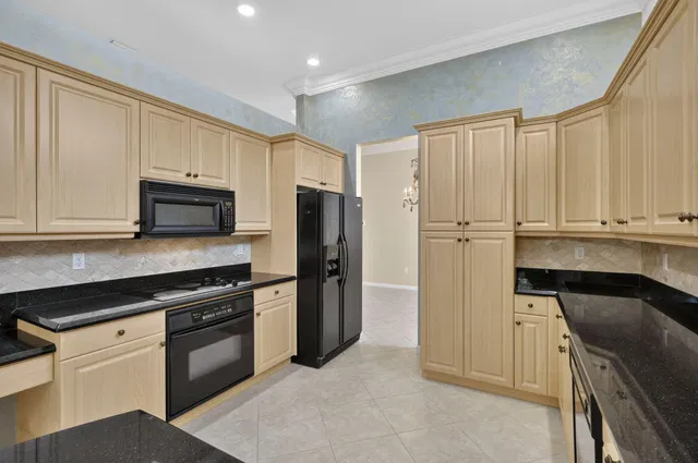  Residence photo 17
