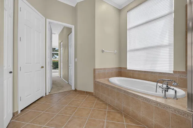  Residence photo 29