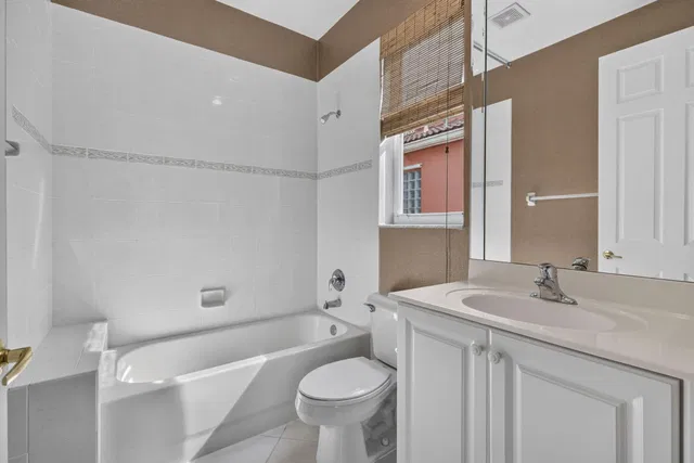  Residence photo 38