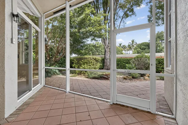  Residence photo 42